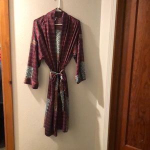 Victoria’s Secret super soft silky robe in good preowned condition